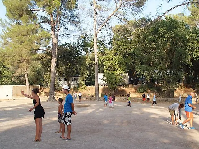 Camping De La Foux Hotel Draguignan Campsite