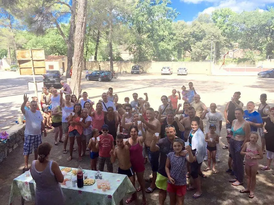 Camping De La Foux Hotel Draguignan Campsite